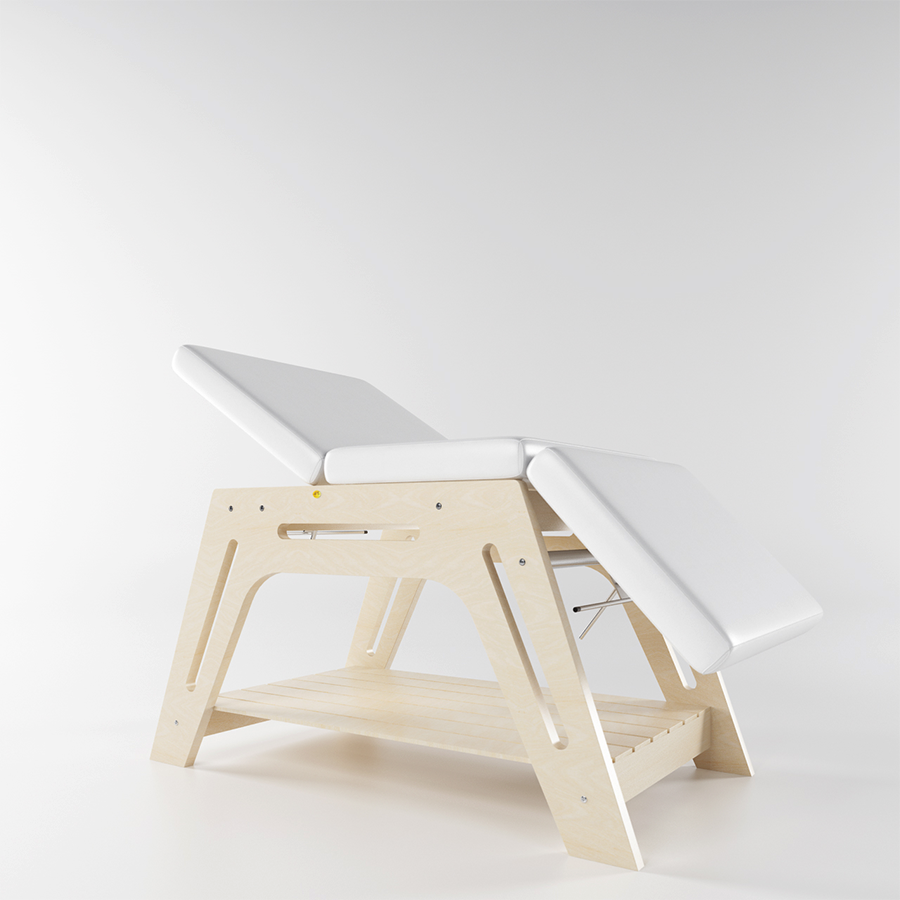 Lettino Tria artigianale in legno multistrato di betulla color betulla naturale, personalizzabile nelle finiture, ideale per centri estetici e spa.